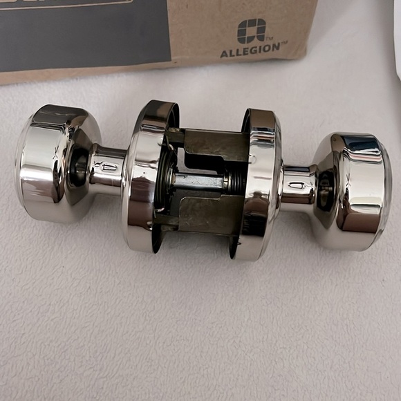 Schlage F10 BWE 618 GSN Bowery Passage Knobset Greyson Rosette Polished Nickel - Picture 3 of 10